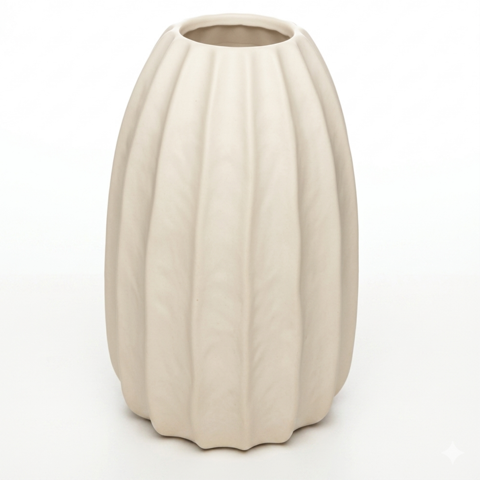 Vaso Pilar Wolff em Cerâmica Branca – 17,5cm x 27,5cm
